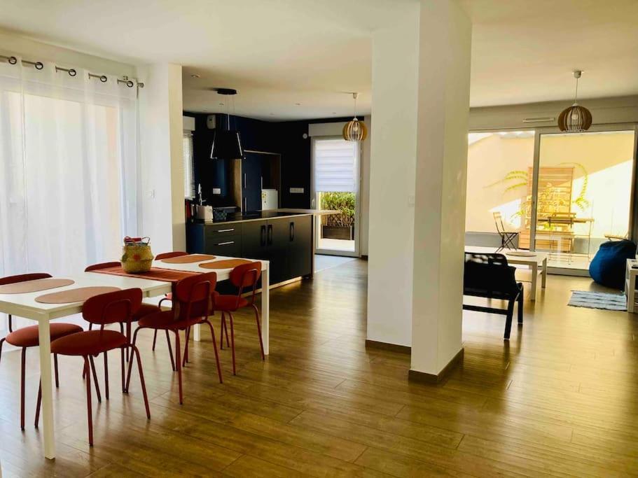 Quai Sud - Gare, 100 M2, Parking, Wifi, Superette, Lave Linge Lägenhet Angers Exteriör bild